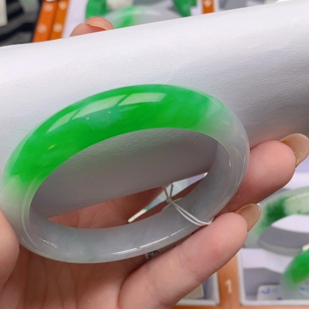 翡翠未镶嵌手镯55