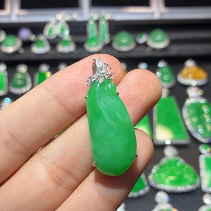 翡翠18K金镶嵌吊坠(不含链)翡翠