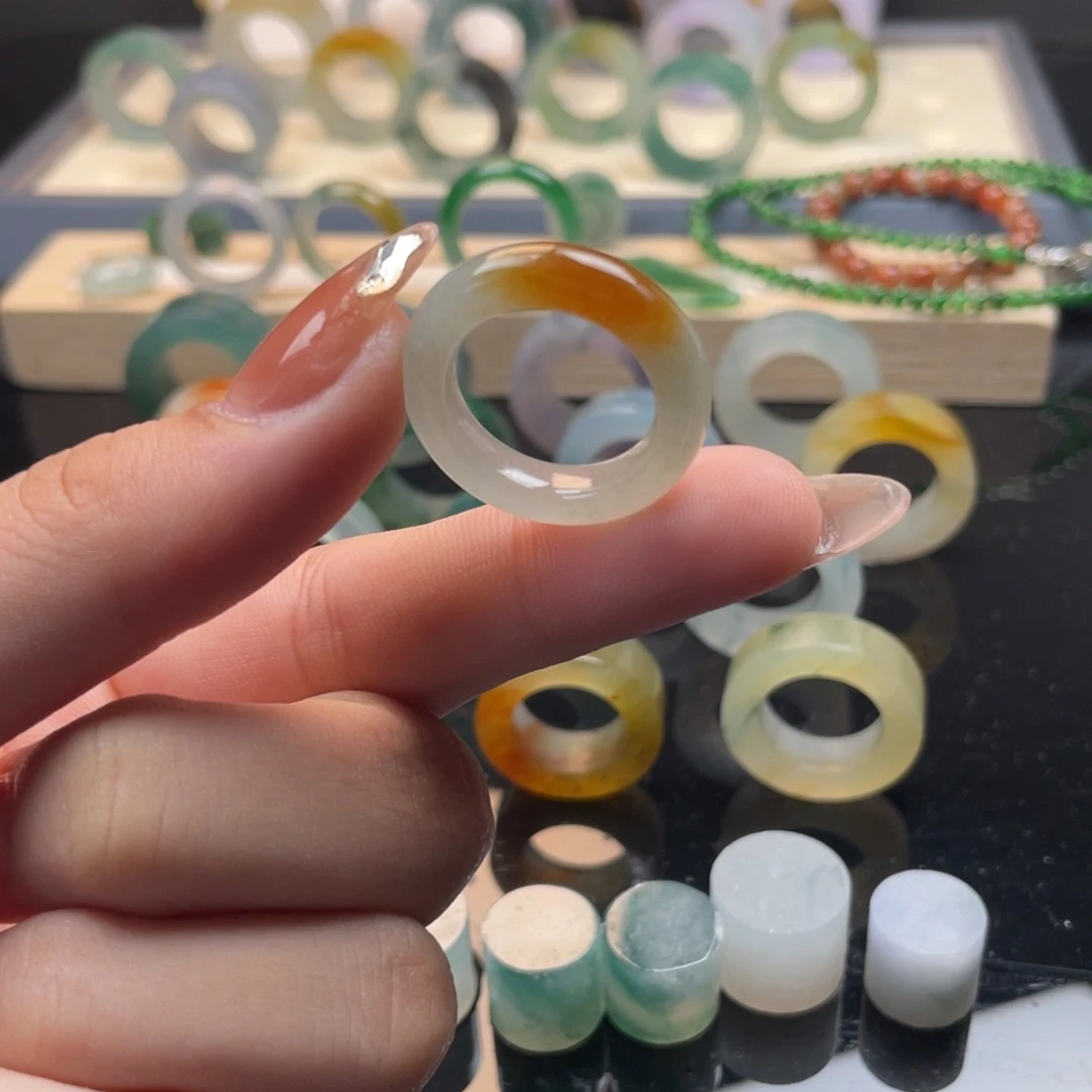 未镶嵌定制翡翠一抹红