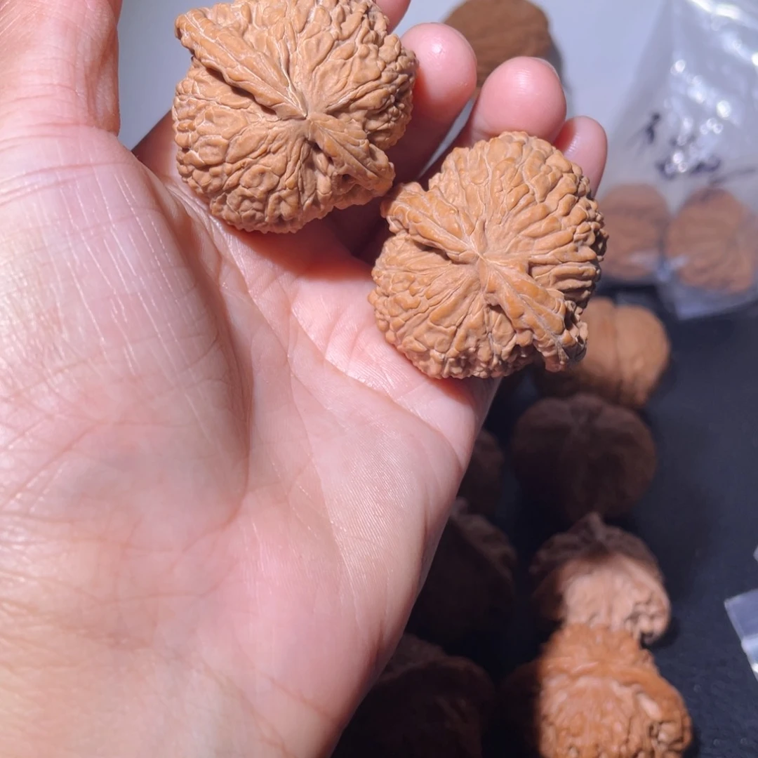 吊坠桃核40尺闷白，