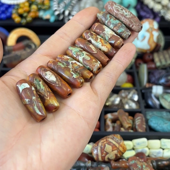 楊***柳玛瑙/玉髓未镶嵌颈饰