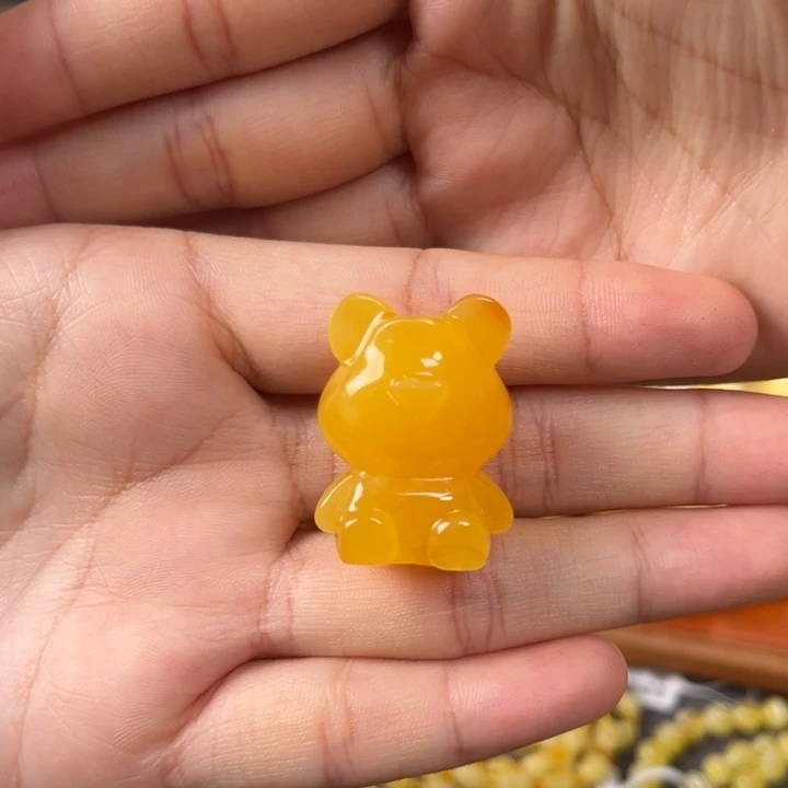 琥珀未镶嵌裸石小熊