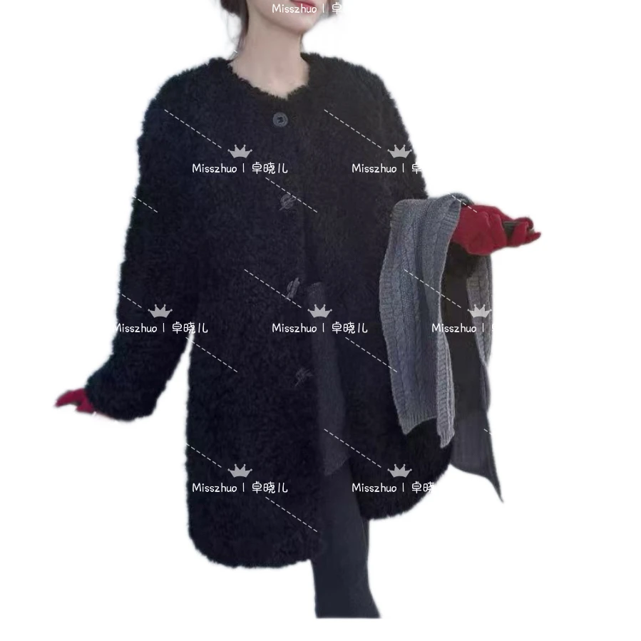 Miss zhuo｜卓晓儿 羊羔毛戴围巾皮毛一体毛呢外套冬时尚百搭2287