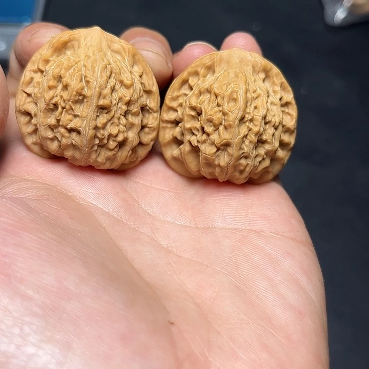 吊坠文玩核桃望月狮子头