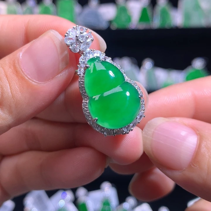 【闪购商品】颈饰银S925镶嵌翡翠天然翡翠