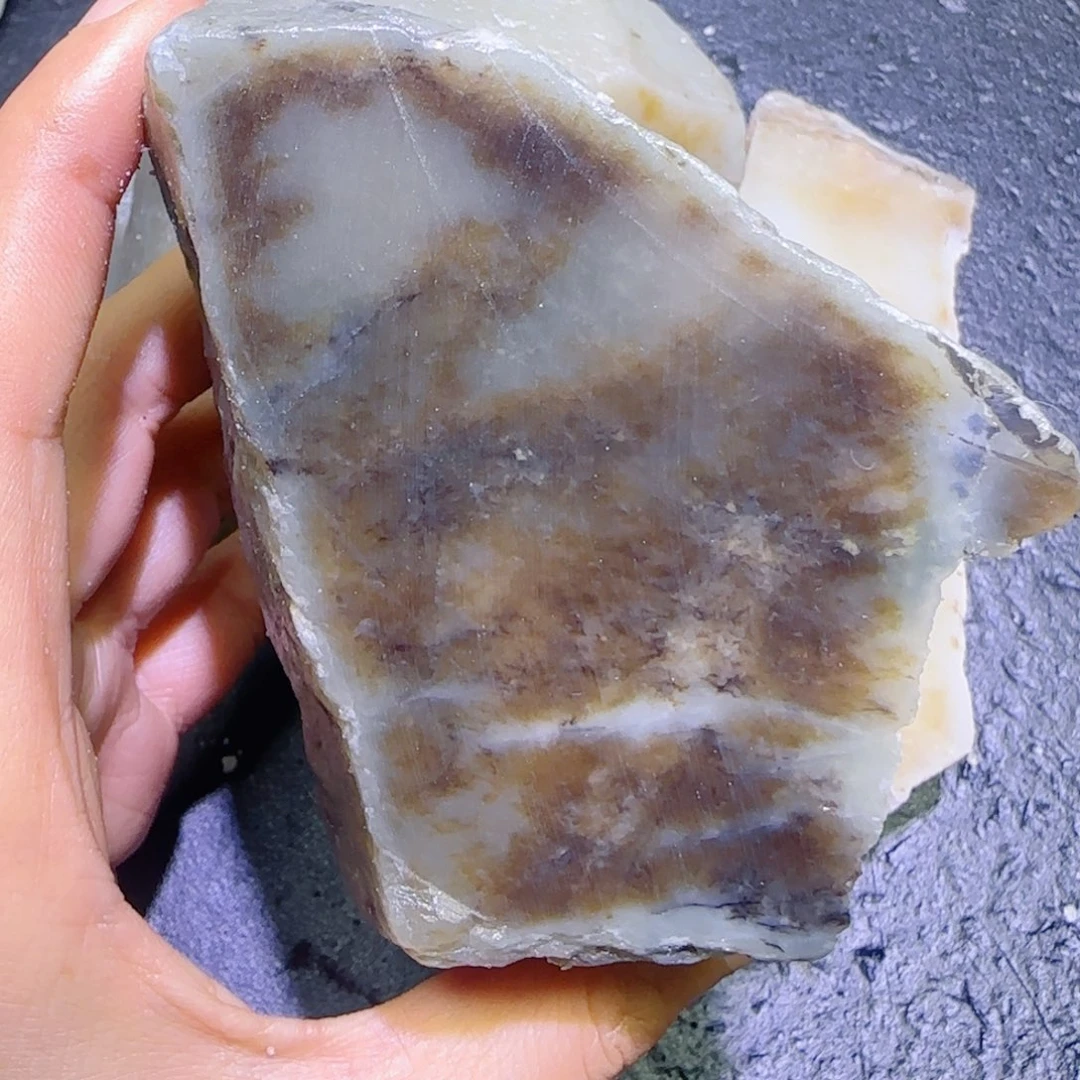 和田玉未镶嵌珠宝半成品