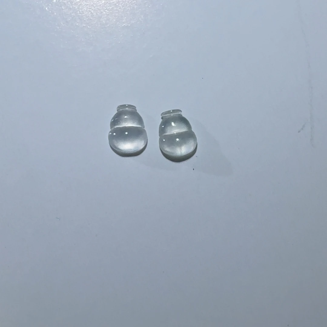 宝****翡翠未镶嵌颈饰葫芦