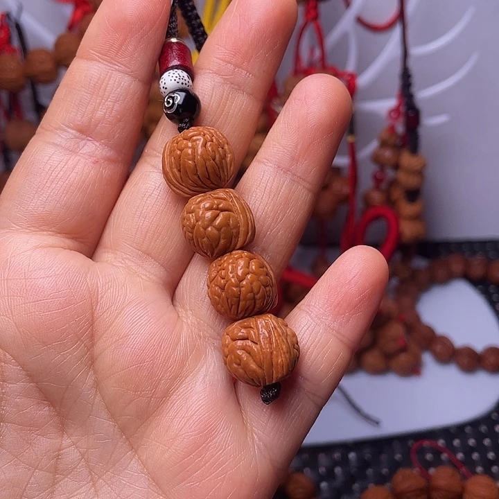 桃核吊坠龙纹桃枭