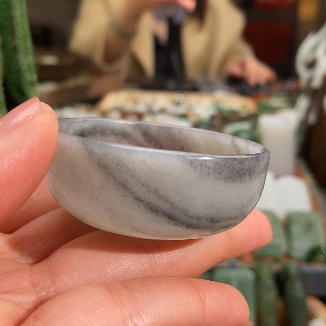 和田玉未镶嵌把件