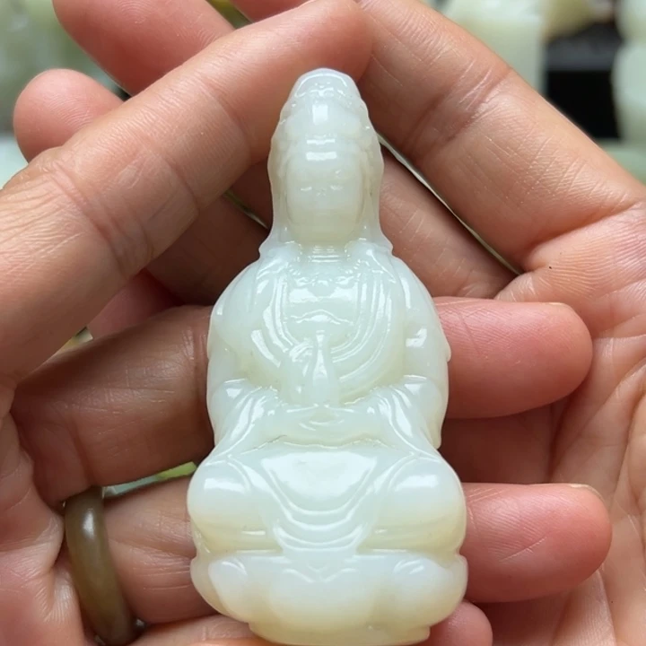 未镶嵌和田玉（糖玉）把件