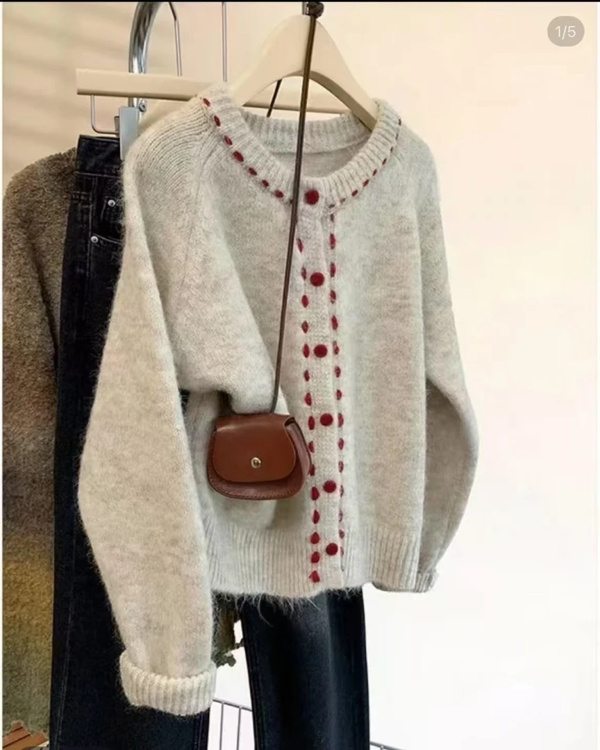 软糯加厚圆领毛衣外套女秋冬新款设计感外套慵懒针织开衫上衣