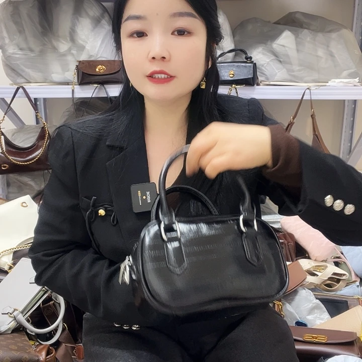 绵羊皮（革）牛剖层皮革羊皮（革）小牛剖层皮革PU牛皮（革）P