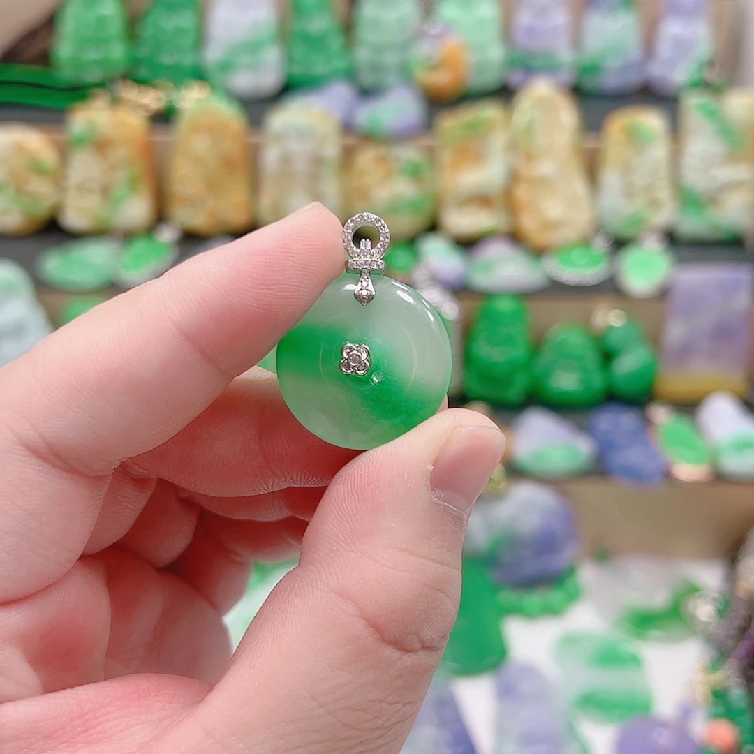 翡翠银S925镶嵌吊坠(赠链)