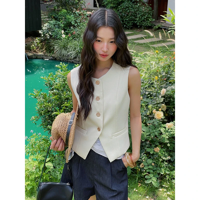 针织百搭千金清冷感贵系衣服夏季新款无袖小香甲刺绣坎肩短款女