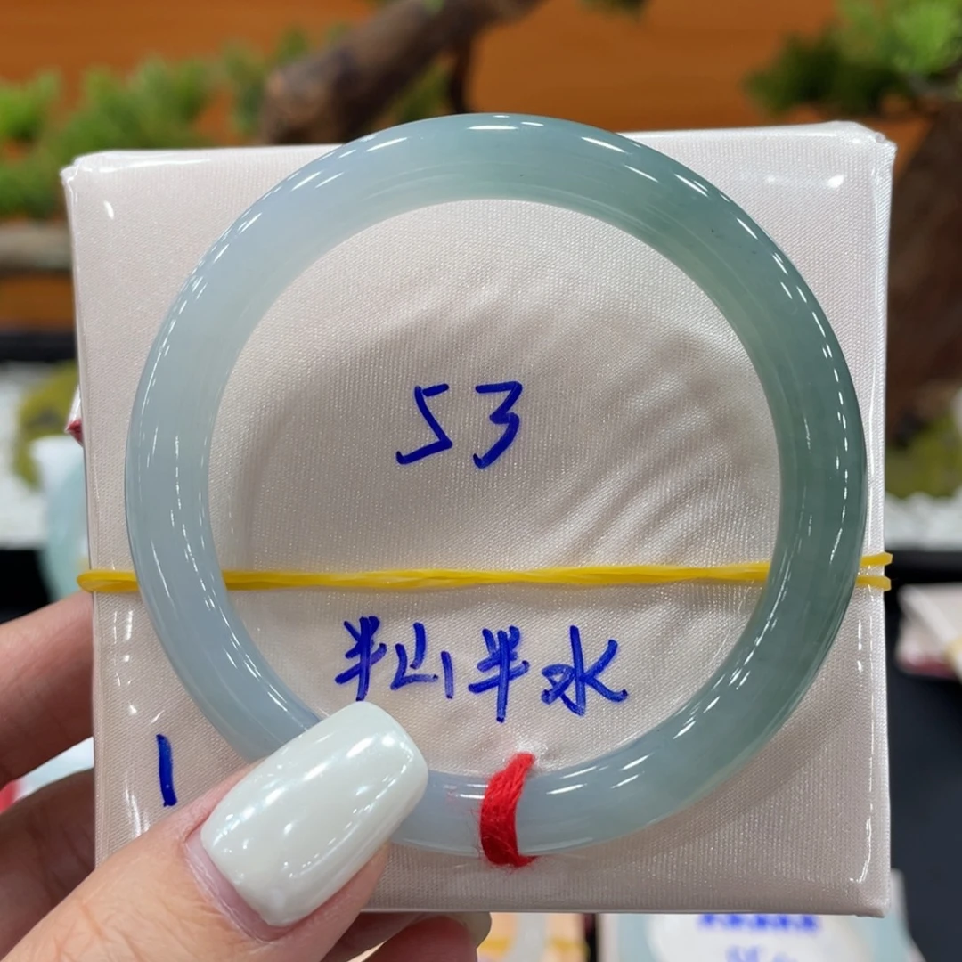 翡翠未镶嵌手镯缅甸翡翠