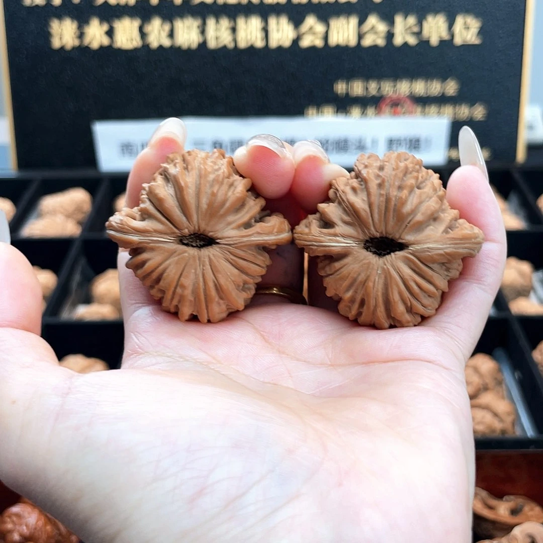 把件文玩核桃42汉高楼全品绽放菊花底流水纹42S1