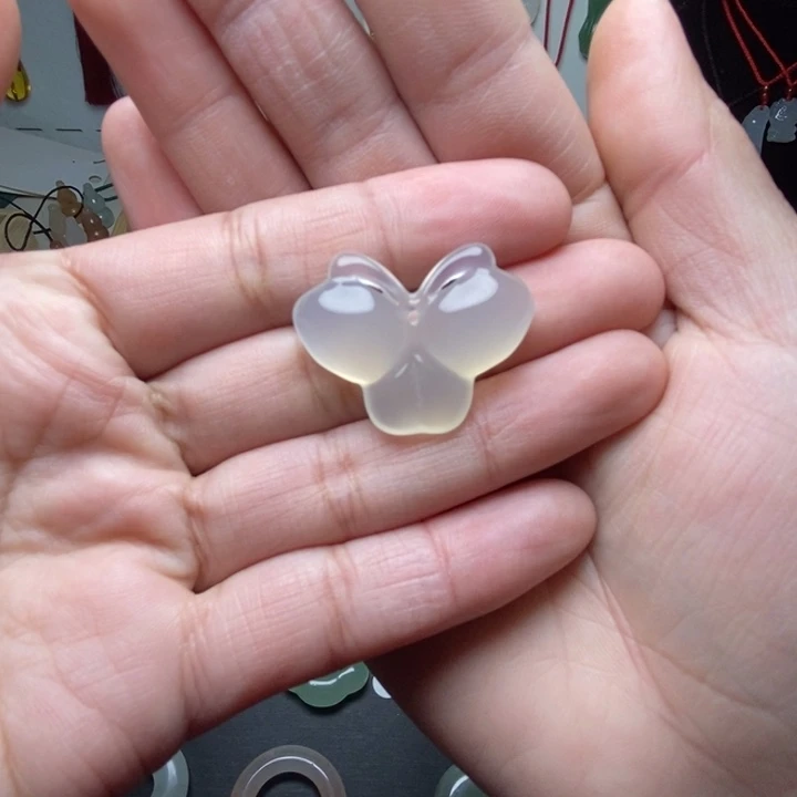 玛瑙/玉髓颈饰未镶嵌一****?