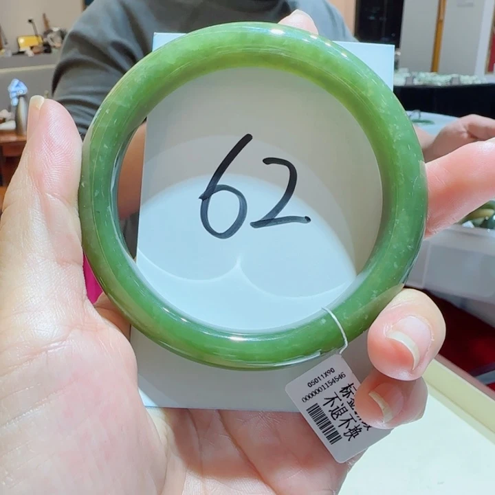 和田玉未镶嵌手镯055