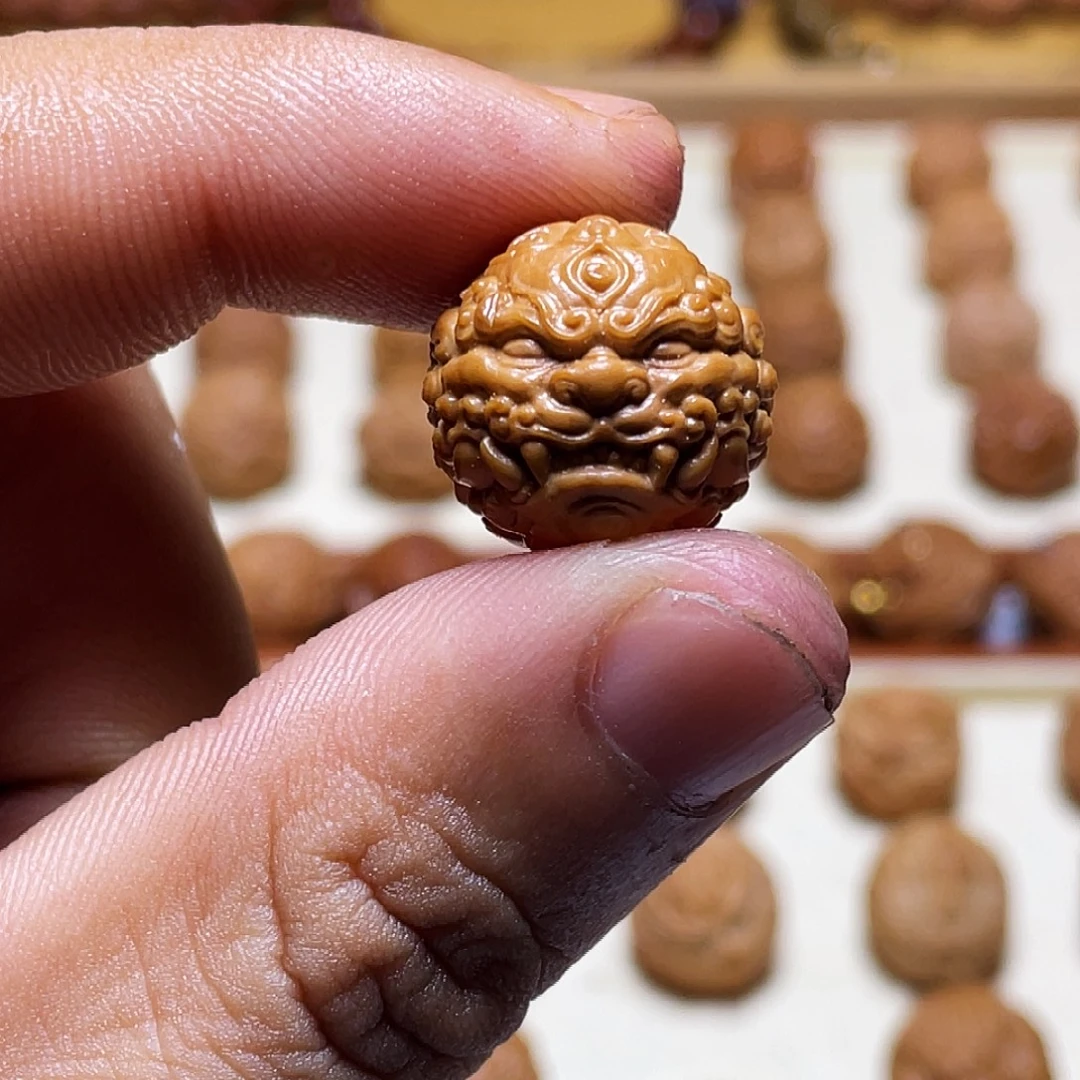 武***8猴头核桃吊坠17左右猴头核桃唐狮