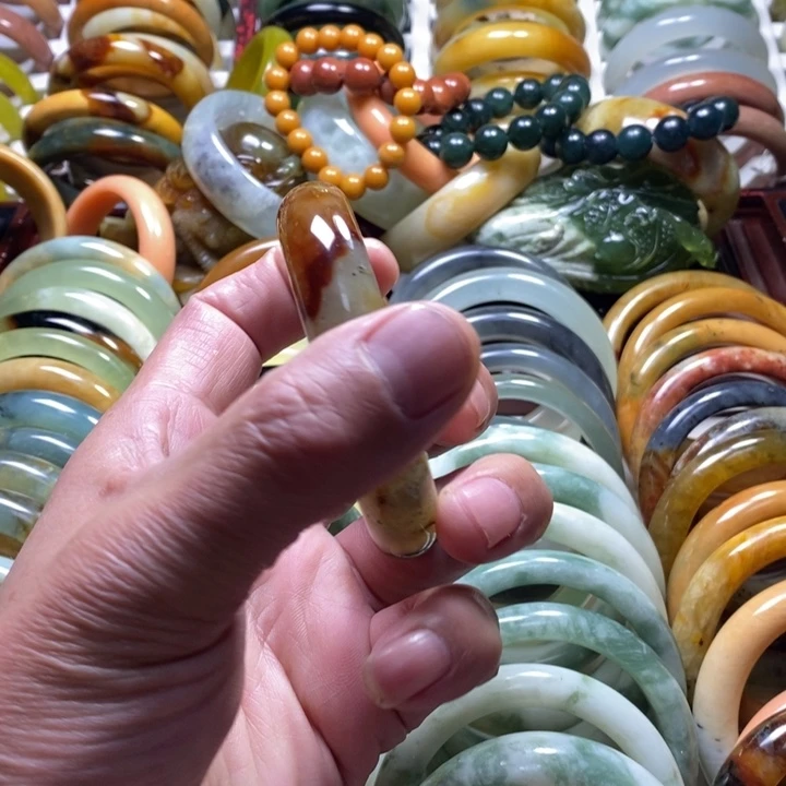 未镶嵌蛇纹石玉手镯