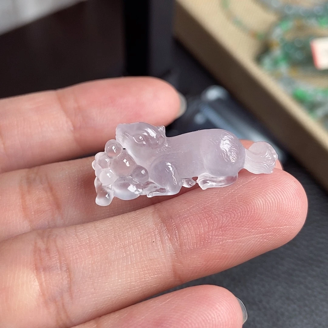 翡翠未镶嵌颈饰鼠来宝