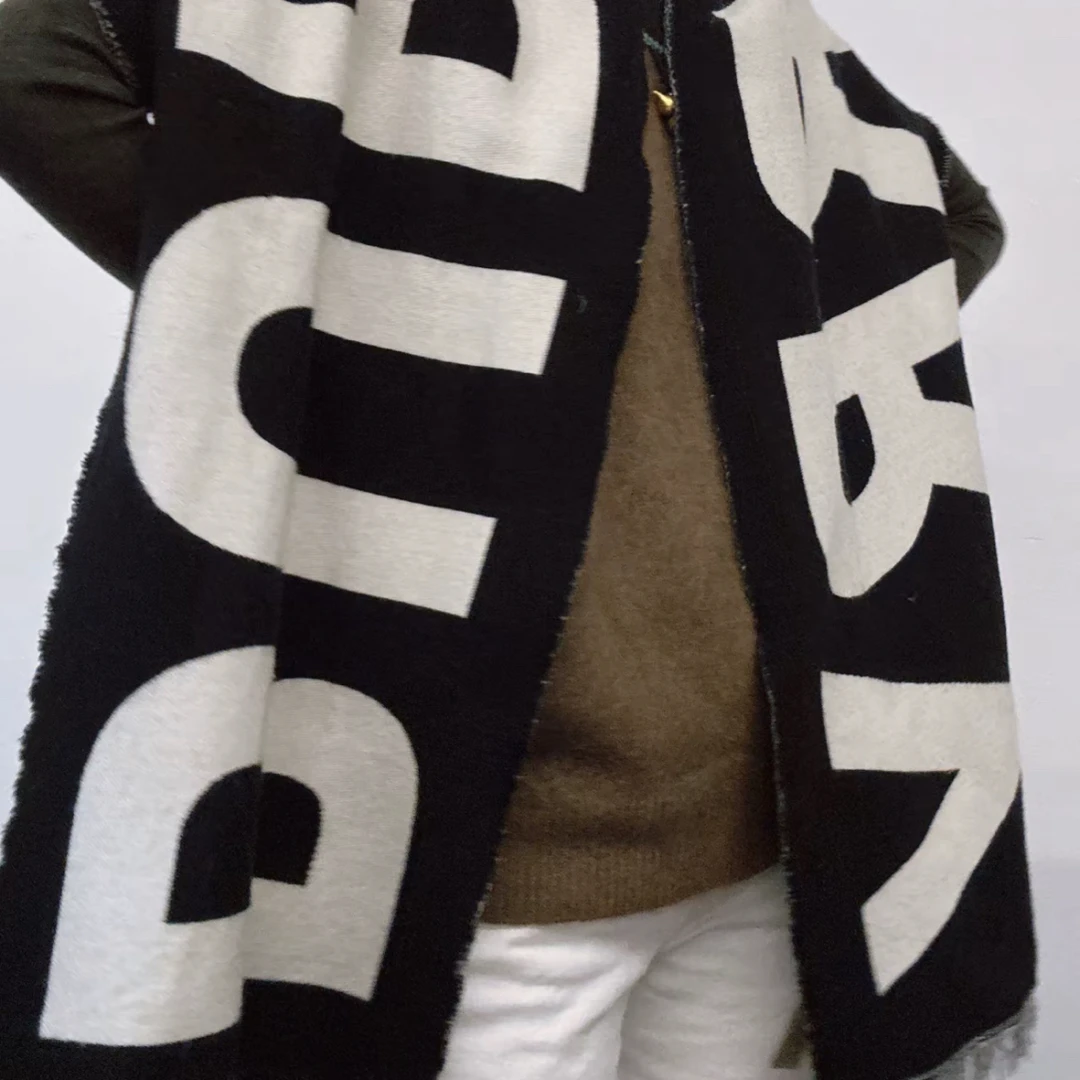 未使用 BURBERRY/博柏利 Burberry 灰色双面字母logo围巾