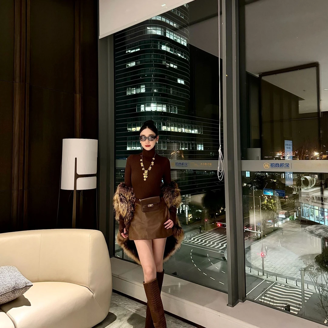 S300【半糖主义】咖色净版高领长袖上衣SY14357