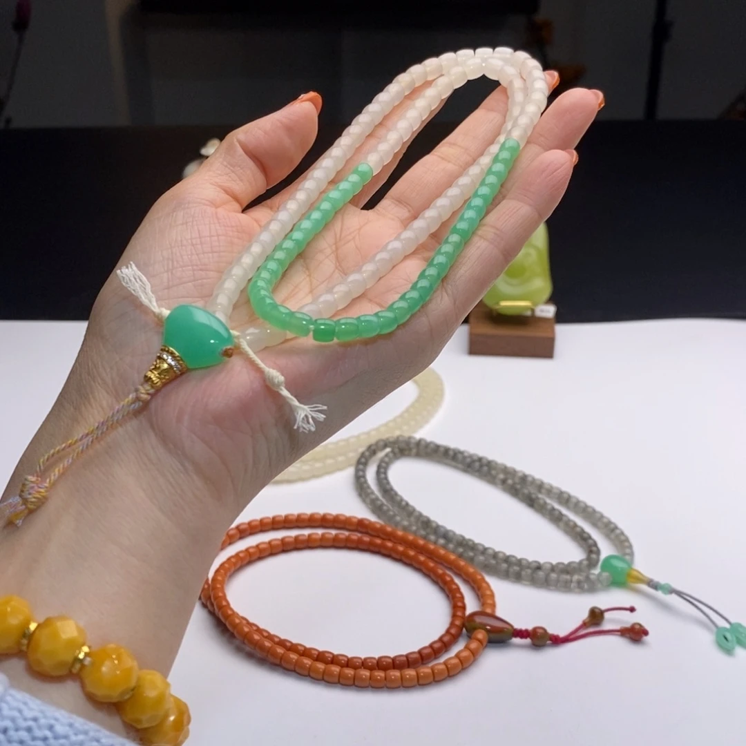 石英质玉（缅黄）未镶嵌颈饰