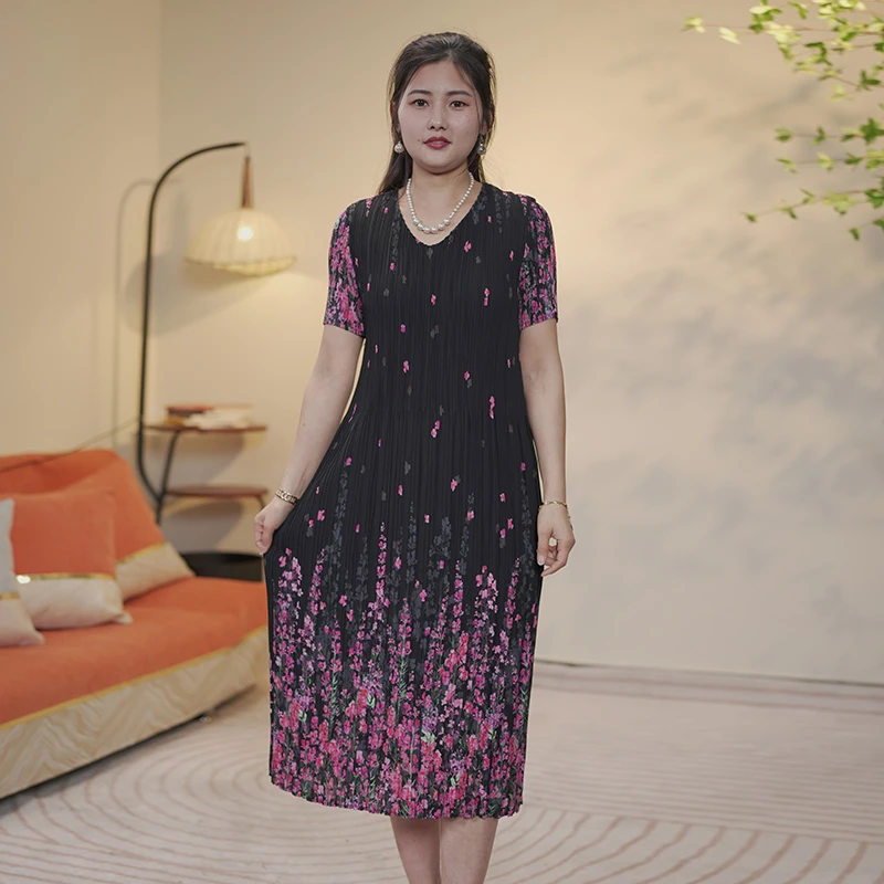 003大摆裙时尚V领褶皱中老年女装大码长裙裙子显瘦宽松连衣裙