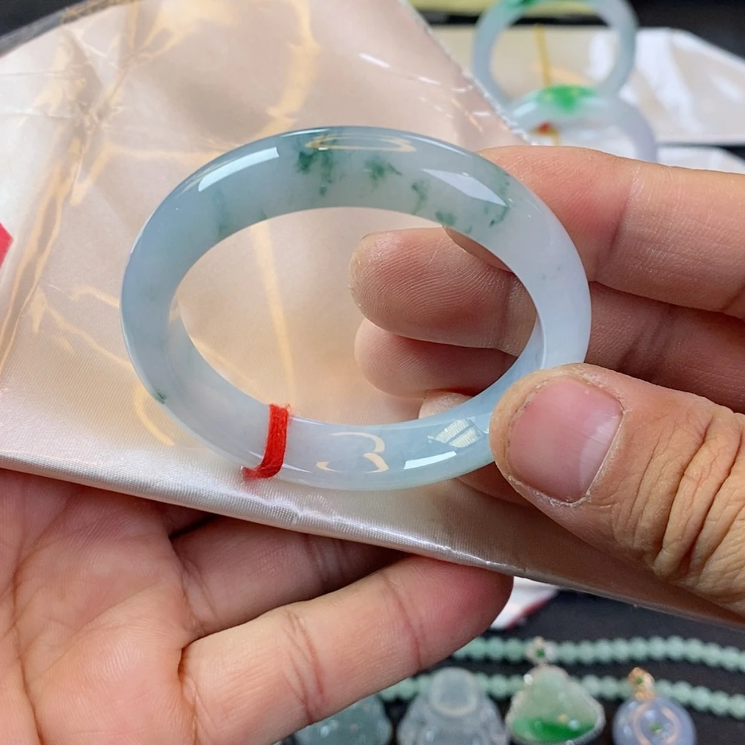 【闪购商品】未镶嵌手镯翡翠
