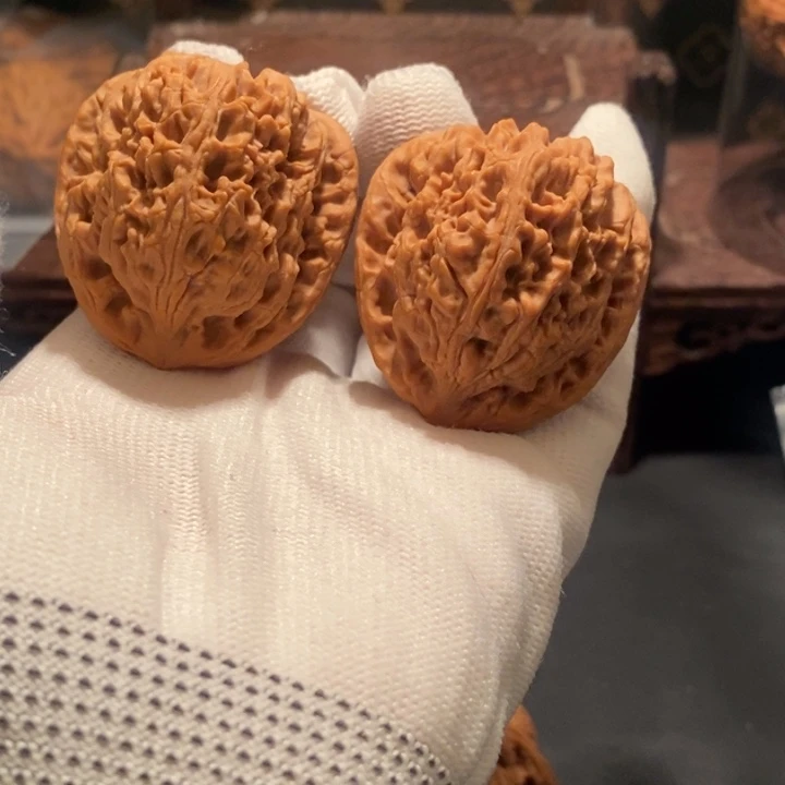 文玩核桃把件晚**起全家福南疆