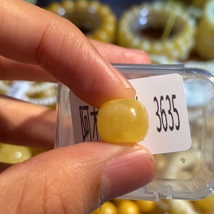 琥珀未镶嵌珠宝奇石3635