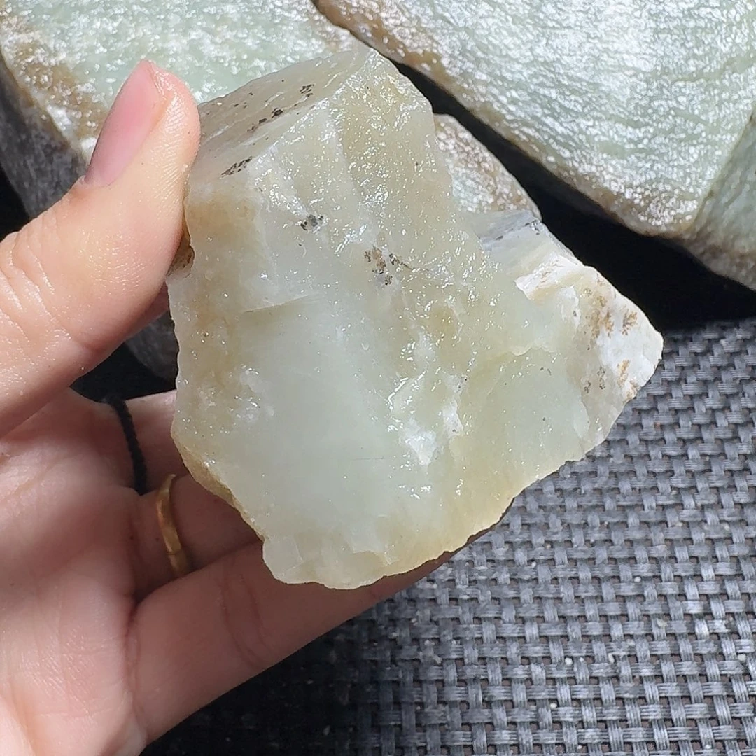 和田玉（糖玉）未镶嵌颈饰