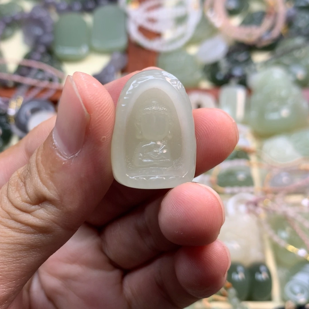 【闪购商品】颈饰未镶嵌和田玉