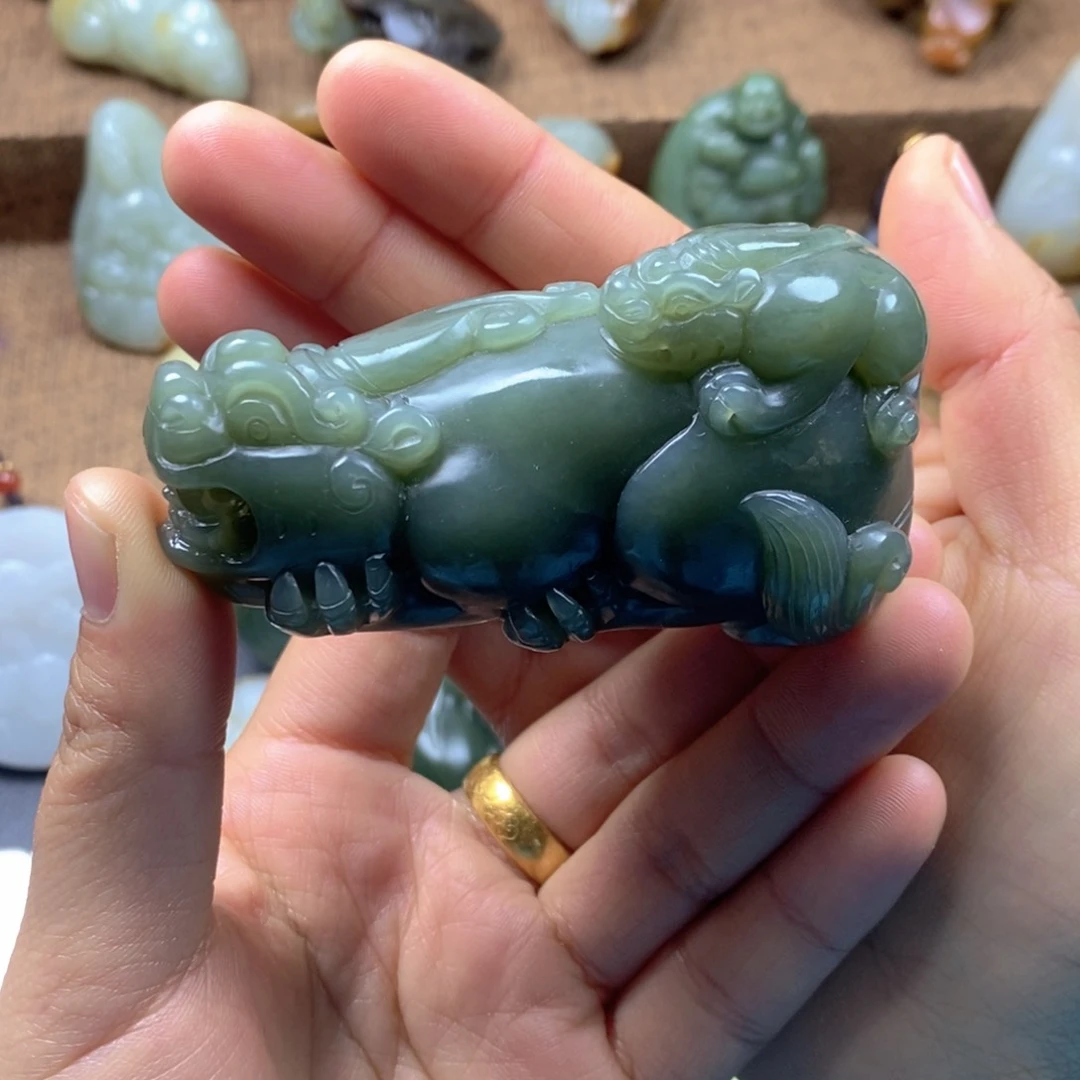 未镶嵌和田玉把件