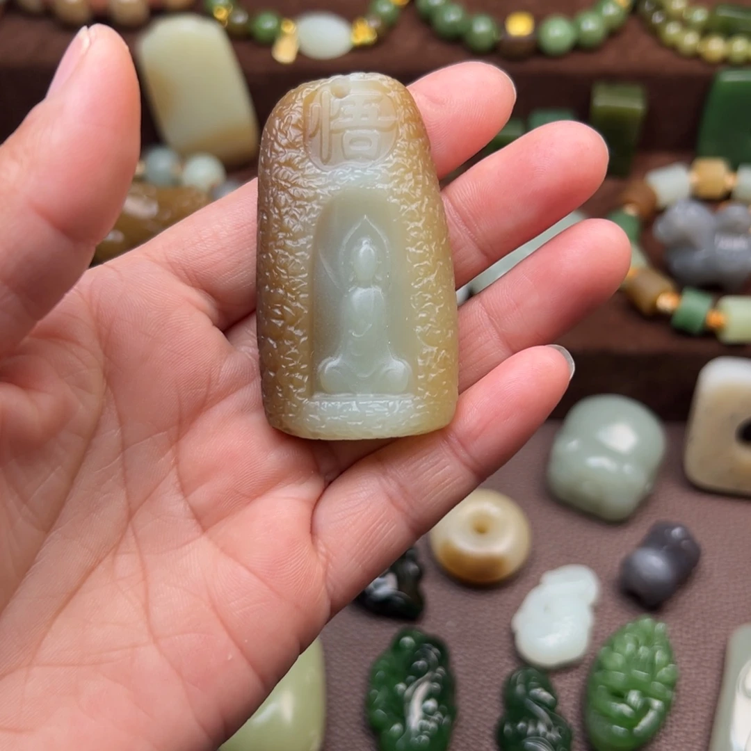 和田玉未镶嵌颈饰