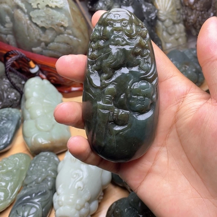 和田玉未镶嵌挂件