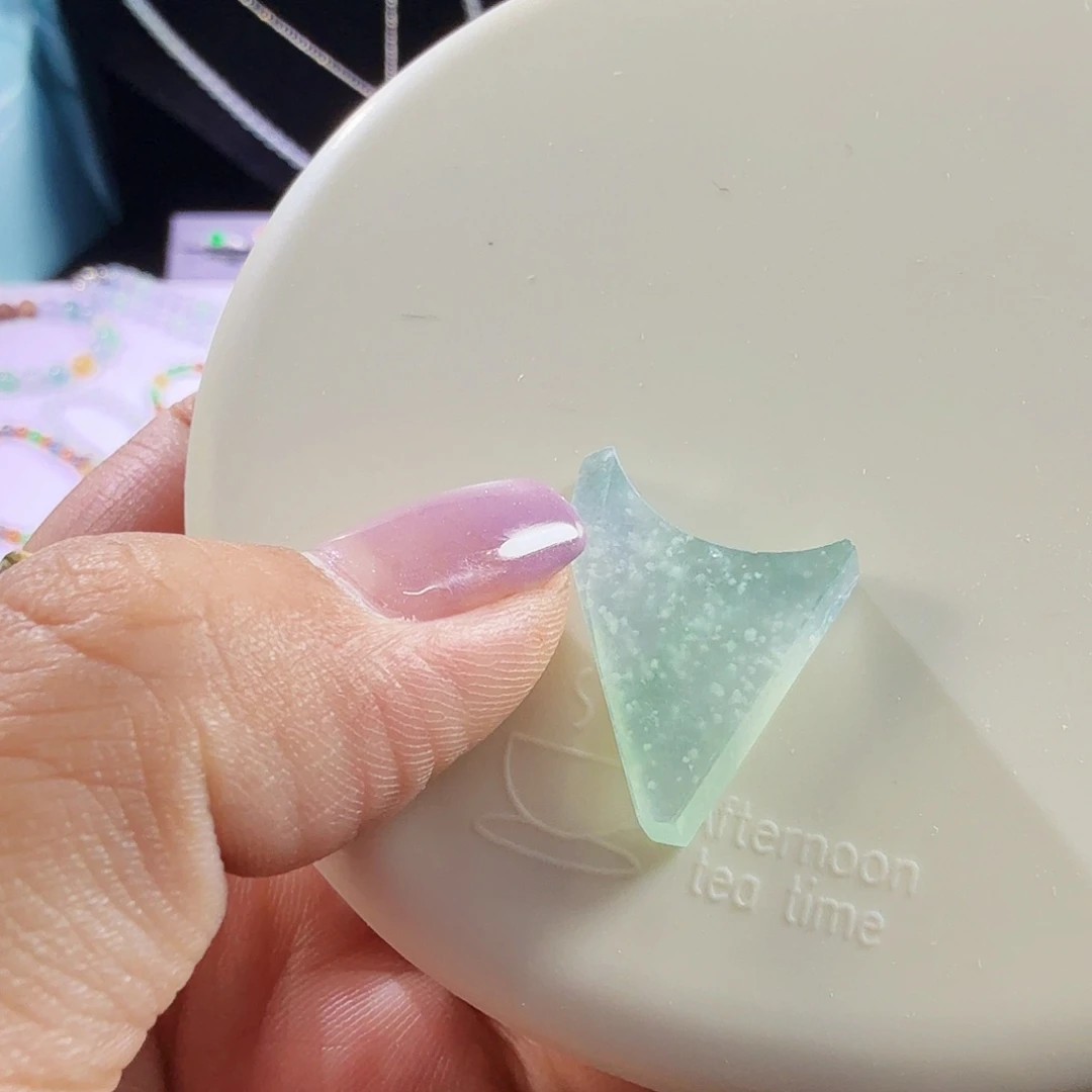 翡翠未镶嵌颈饰裸石