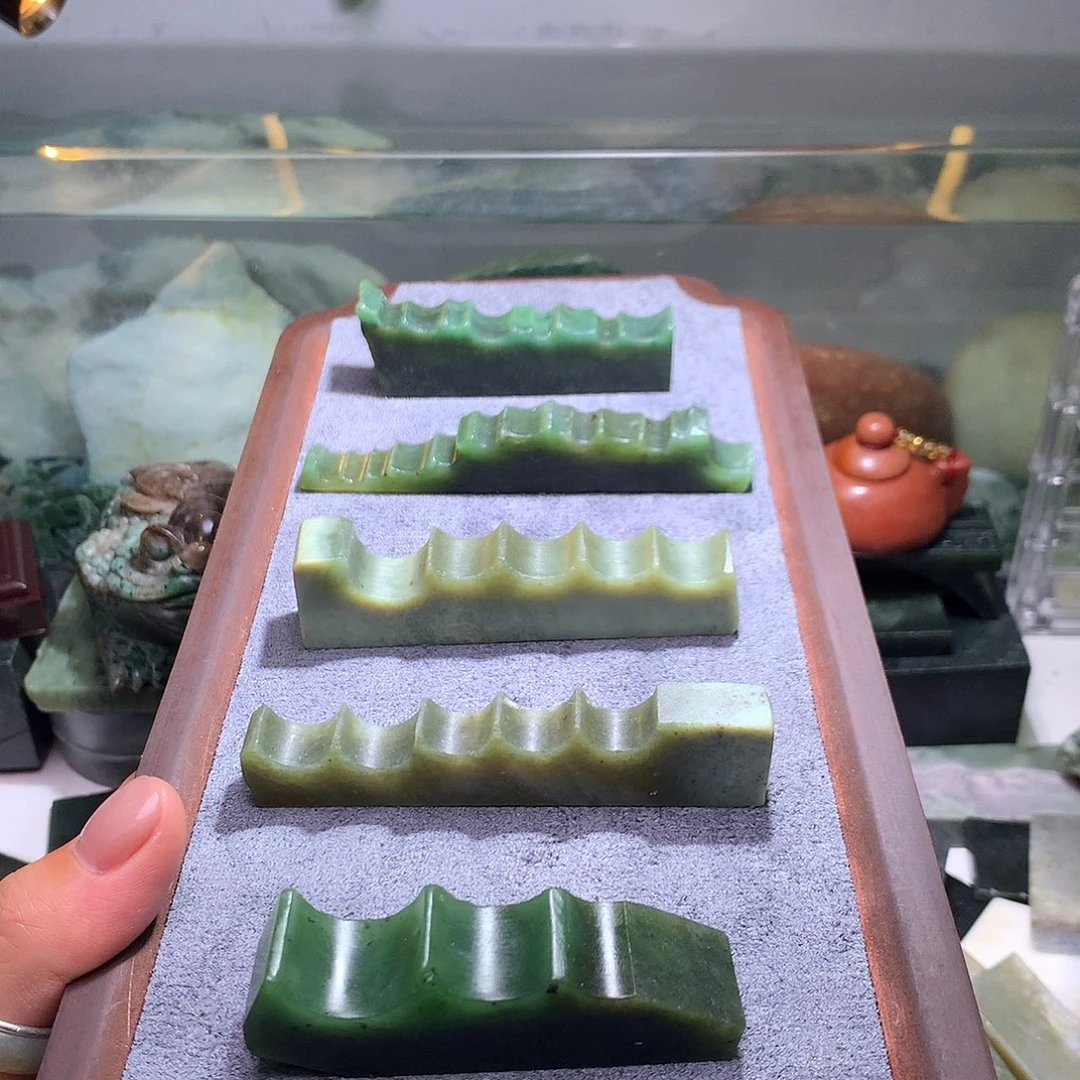 和田玉（糖玉）未镶嵌颈饰美*兰