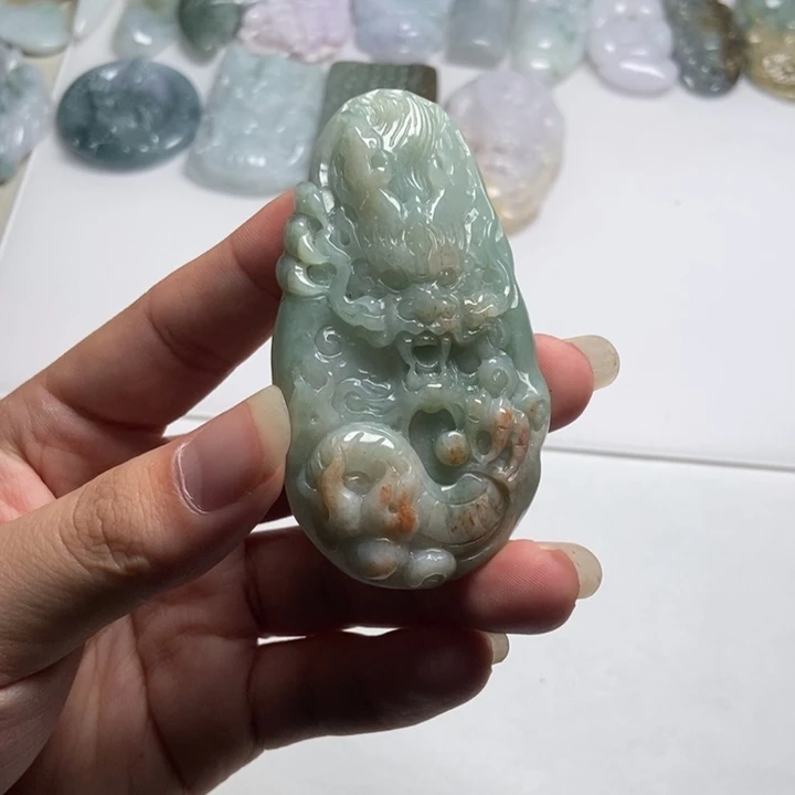 翡翠未镶嵌颈饰龙牌19