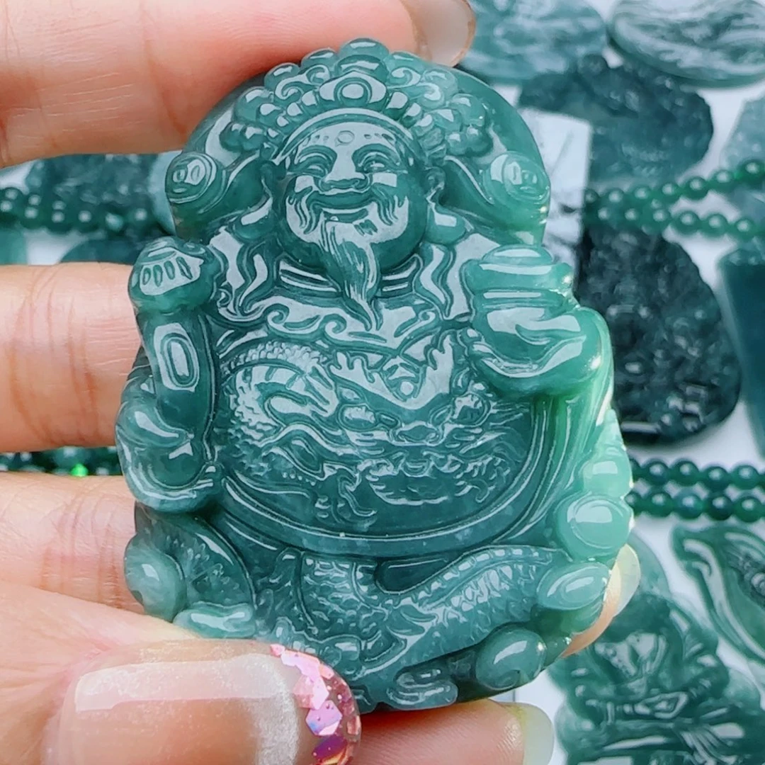 翡翠未镶嵌颈饰多样性发货天然的A货翡翠