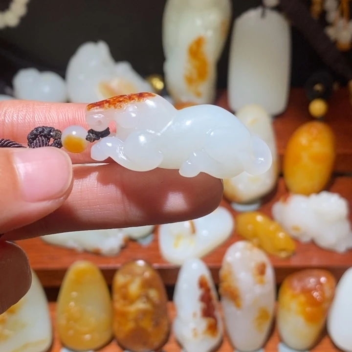 和田玉未镶嵌颈饰