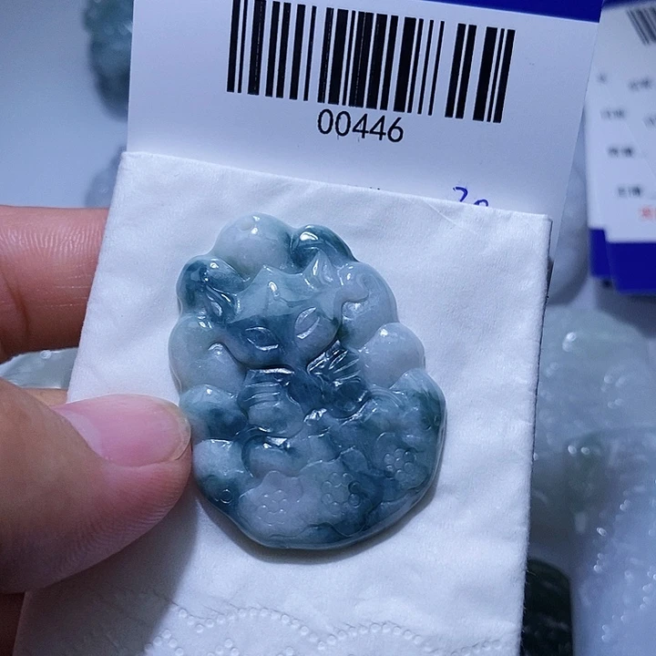 翡翠未镶嵌颈饰天光墟翡翠市场现金代购