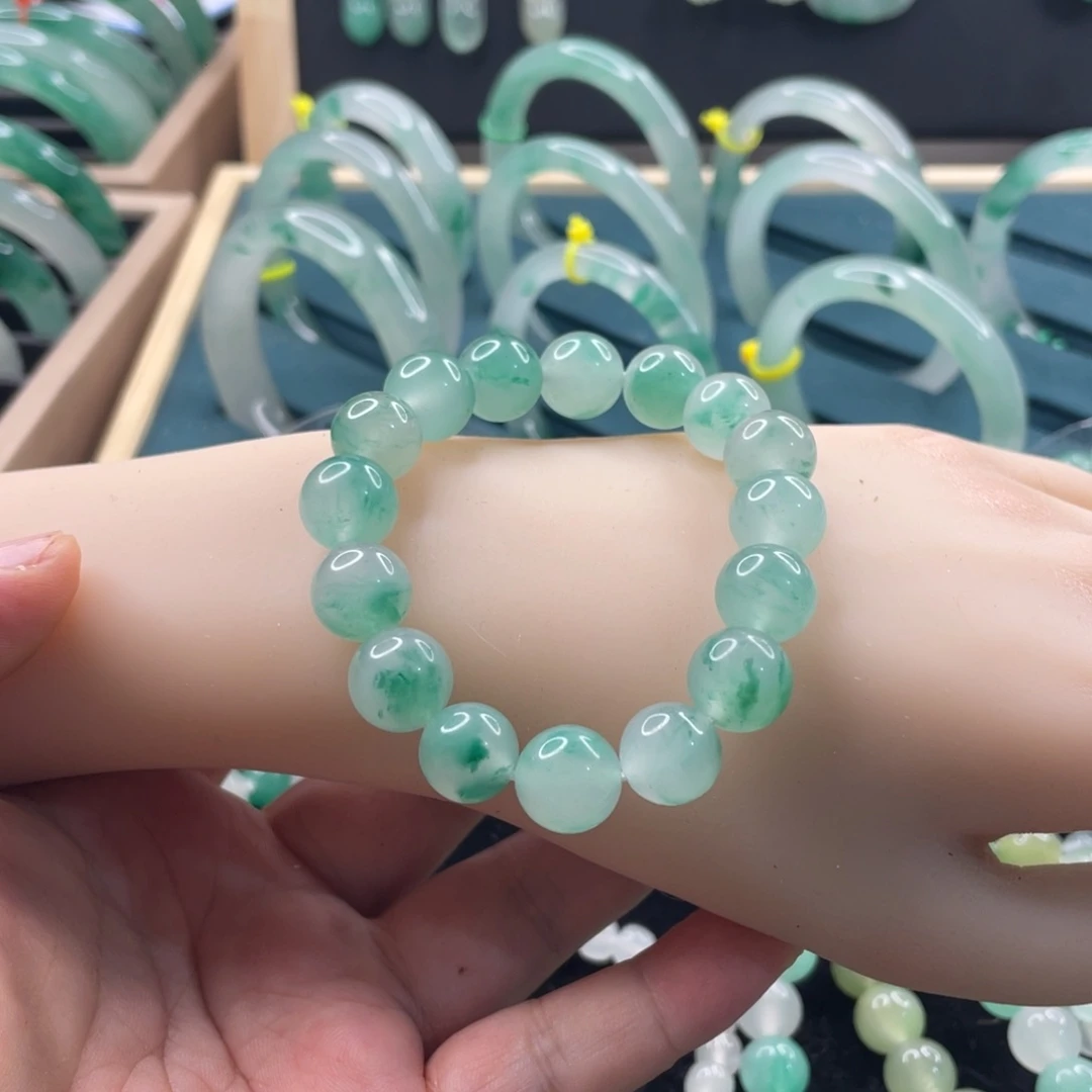 *****石英质玉手串未镶嵌