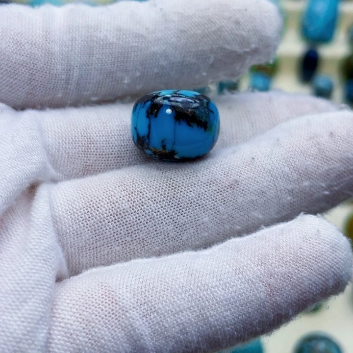 孙***平未镶嵌绿松石颈饰