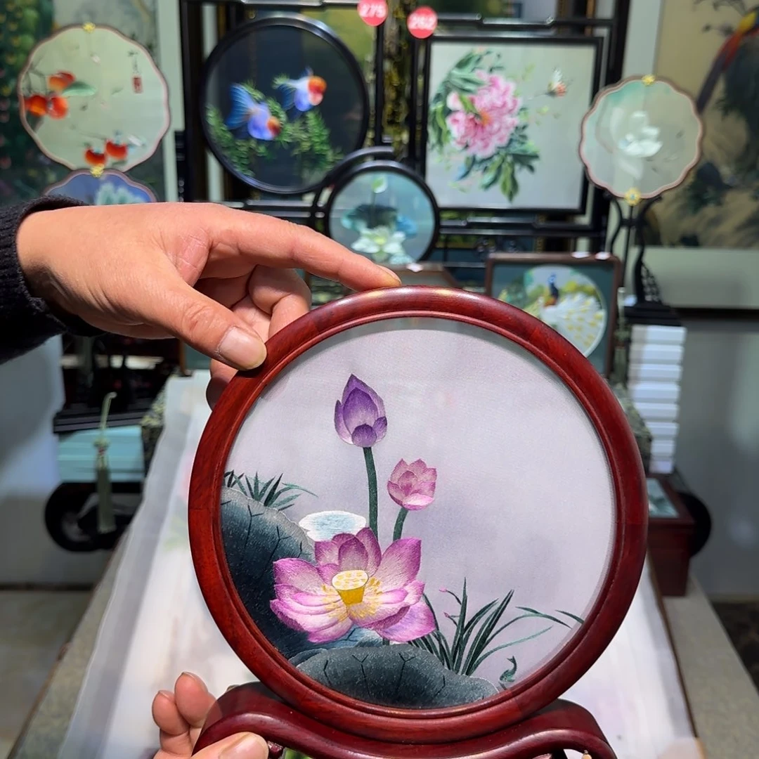 刺绣刺绣工艺精湛