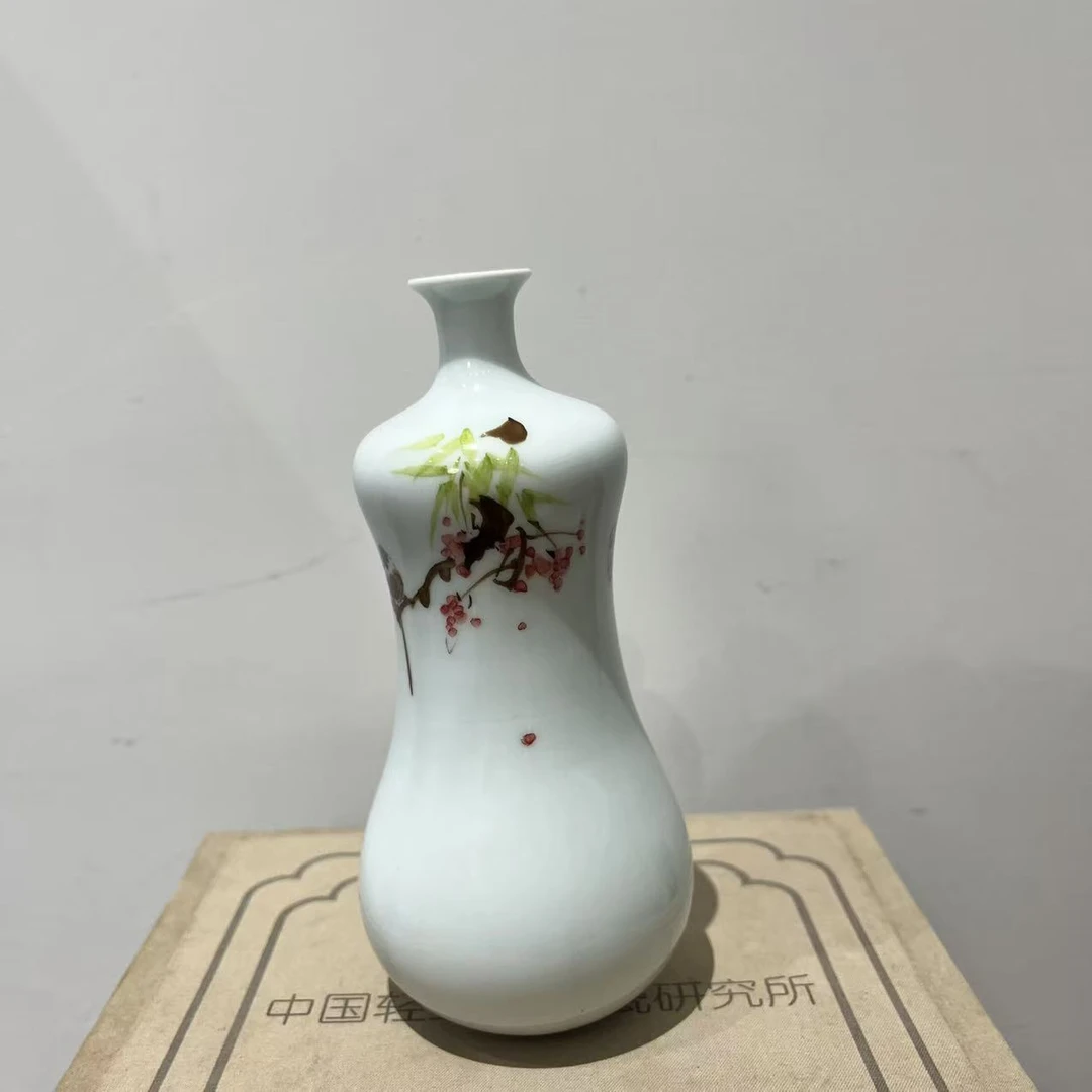景德镇陶瓷手工手绘摆件