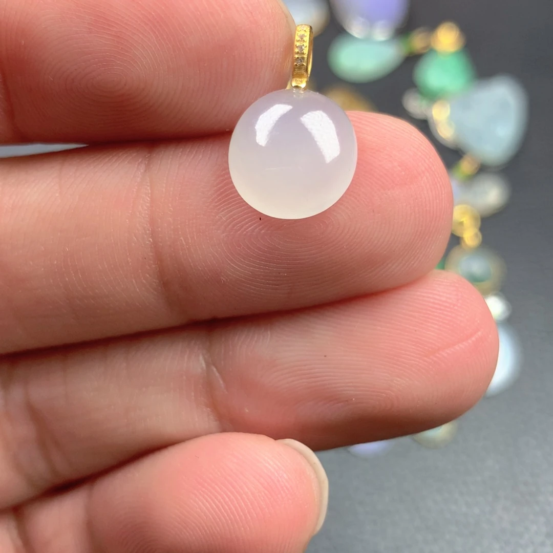 【闪购商品】颈饰18K金镶嵌翡翠翡翠