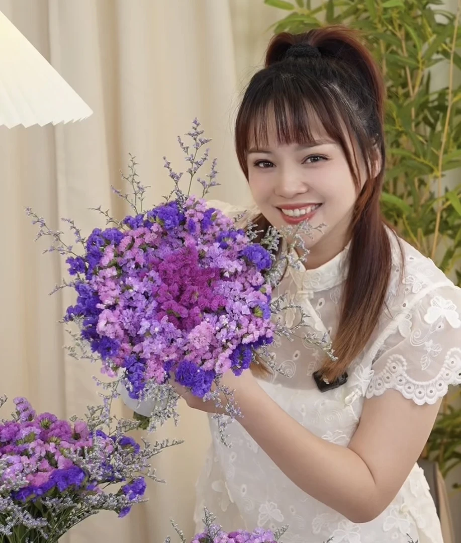 云南昆明直发勿忘我干花花束鲜花真插花卉礼物花卉