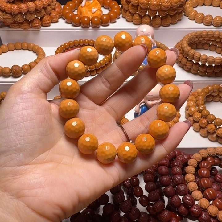 大***来猴头核桃吊坠钻石面